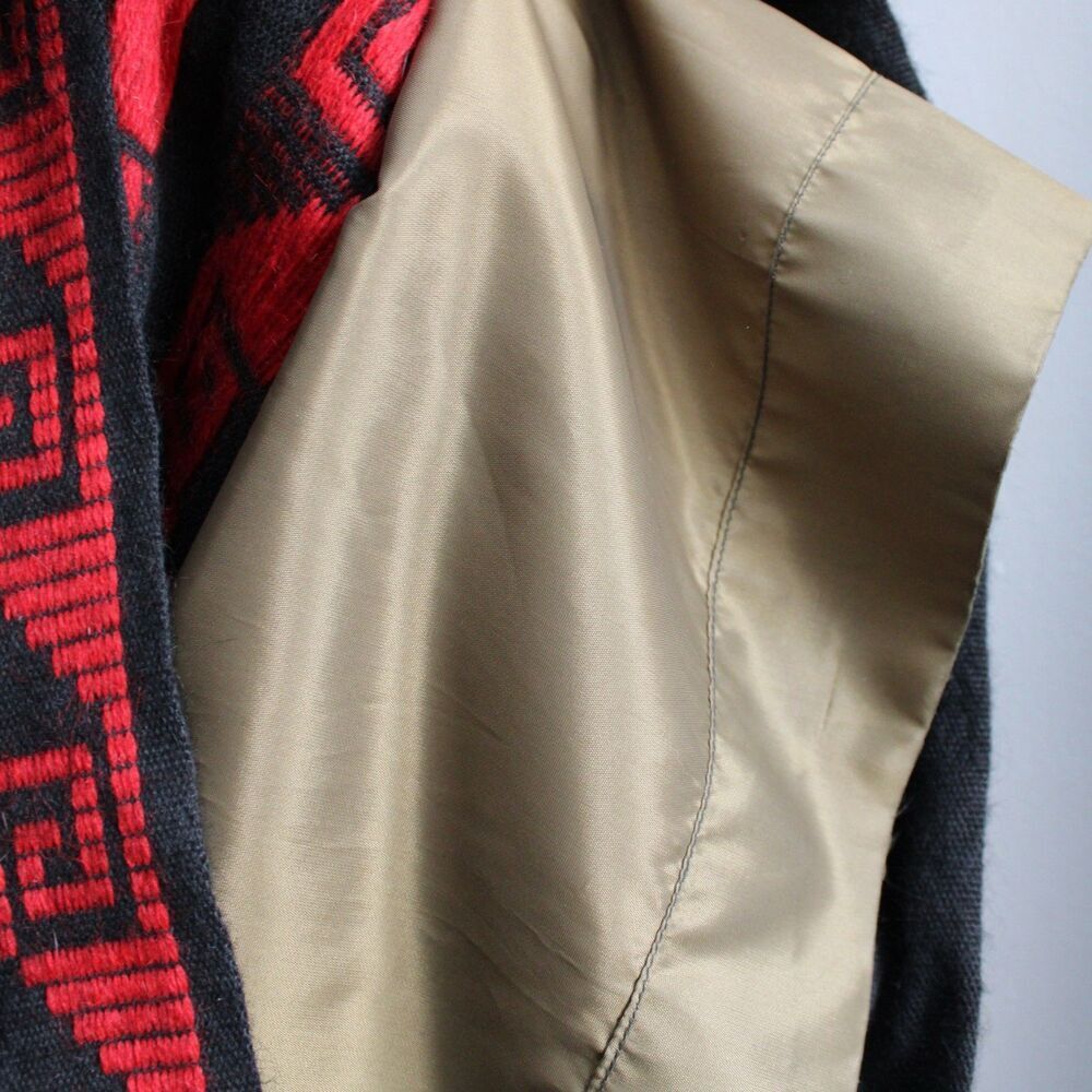 Arte Folklorico Peruano S.A. Black Red Patterned Alpaca Wool Maxi Size Small - Picture 5 of 7